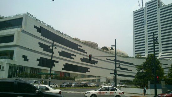 SM Aura Premier Shoppingcenter